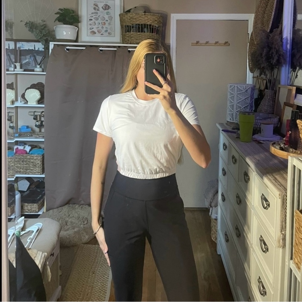 Joy Lab white cropped active workout top